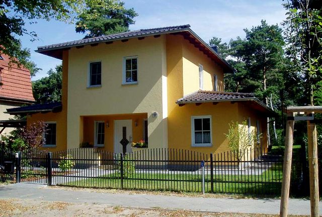 Neubau vom Maklerbüro Schörner & Co aus Cottbus, Forst und Lübbenau